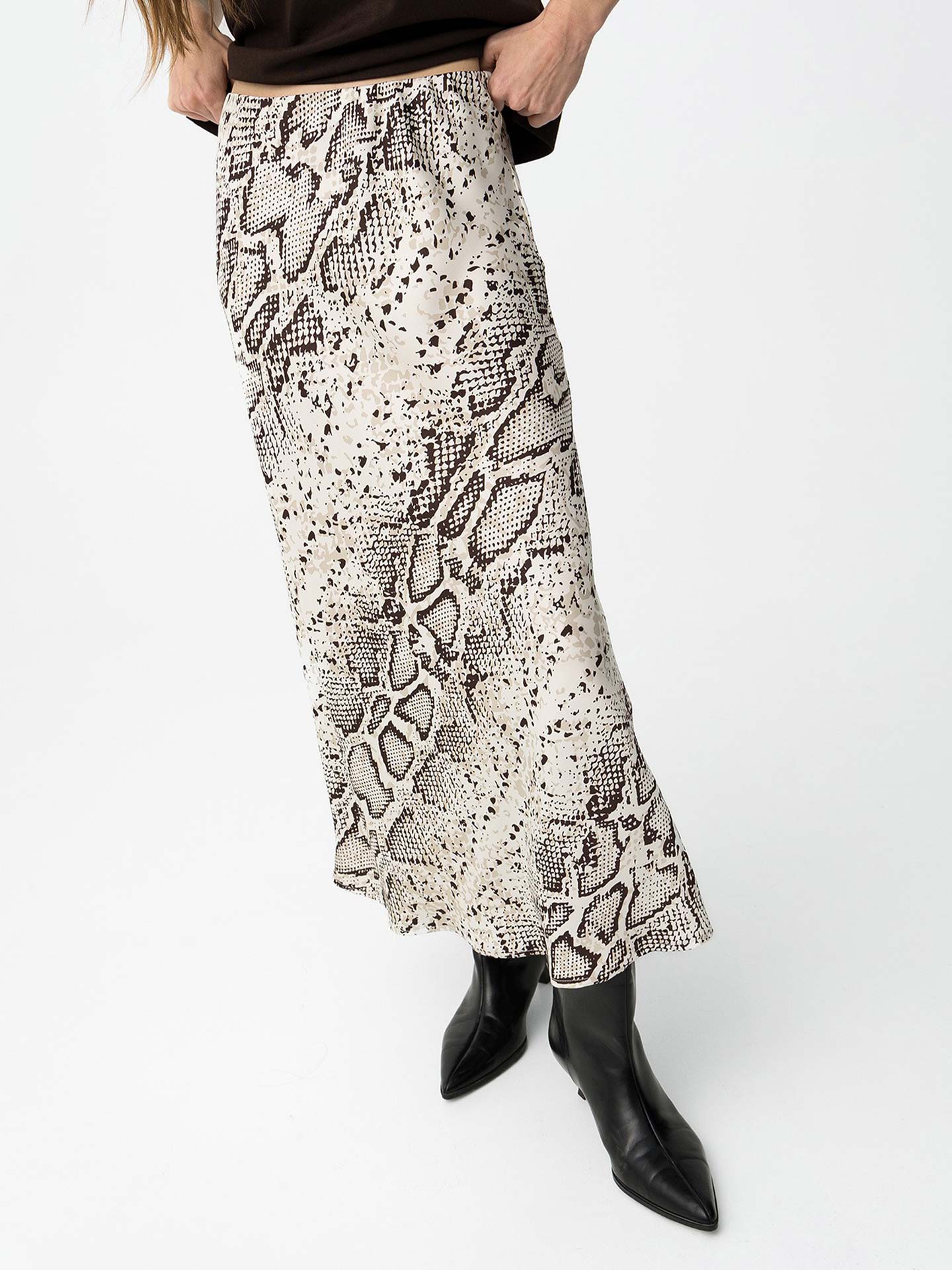 Saia Midi Fluida Acetinada