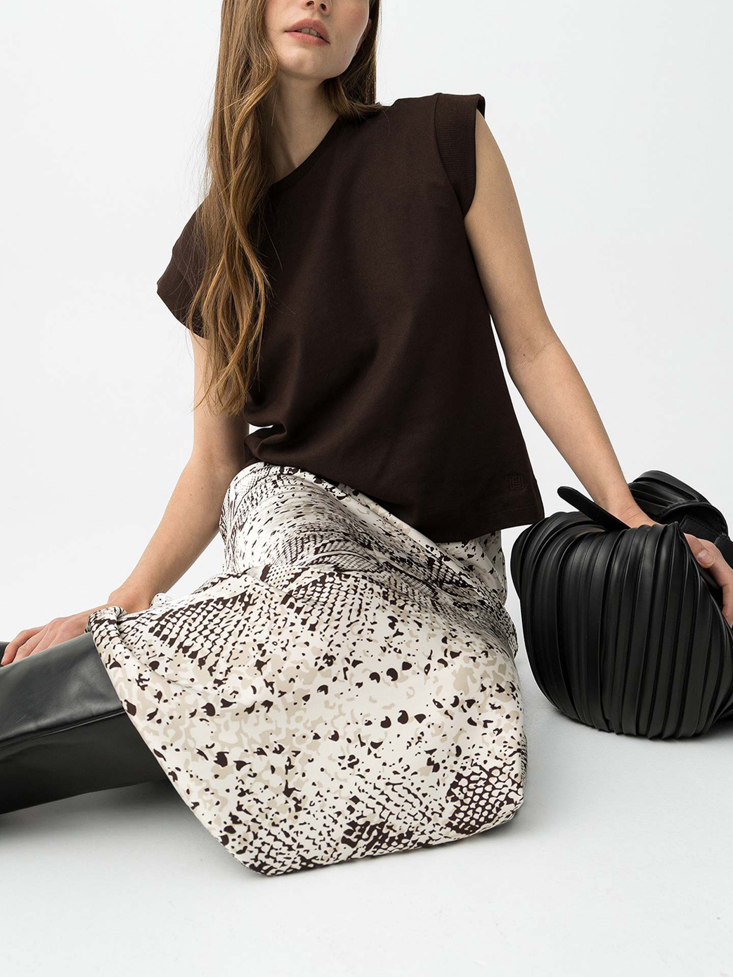 Saia Midi Fluida Acetinada