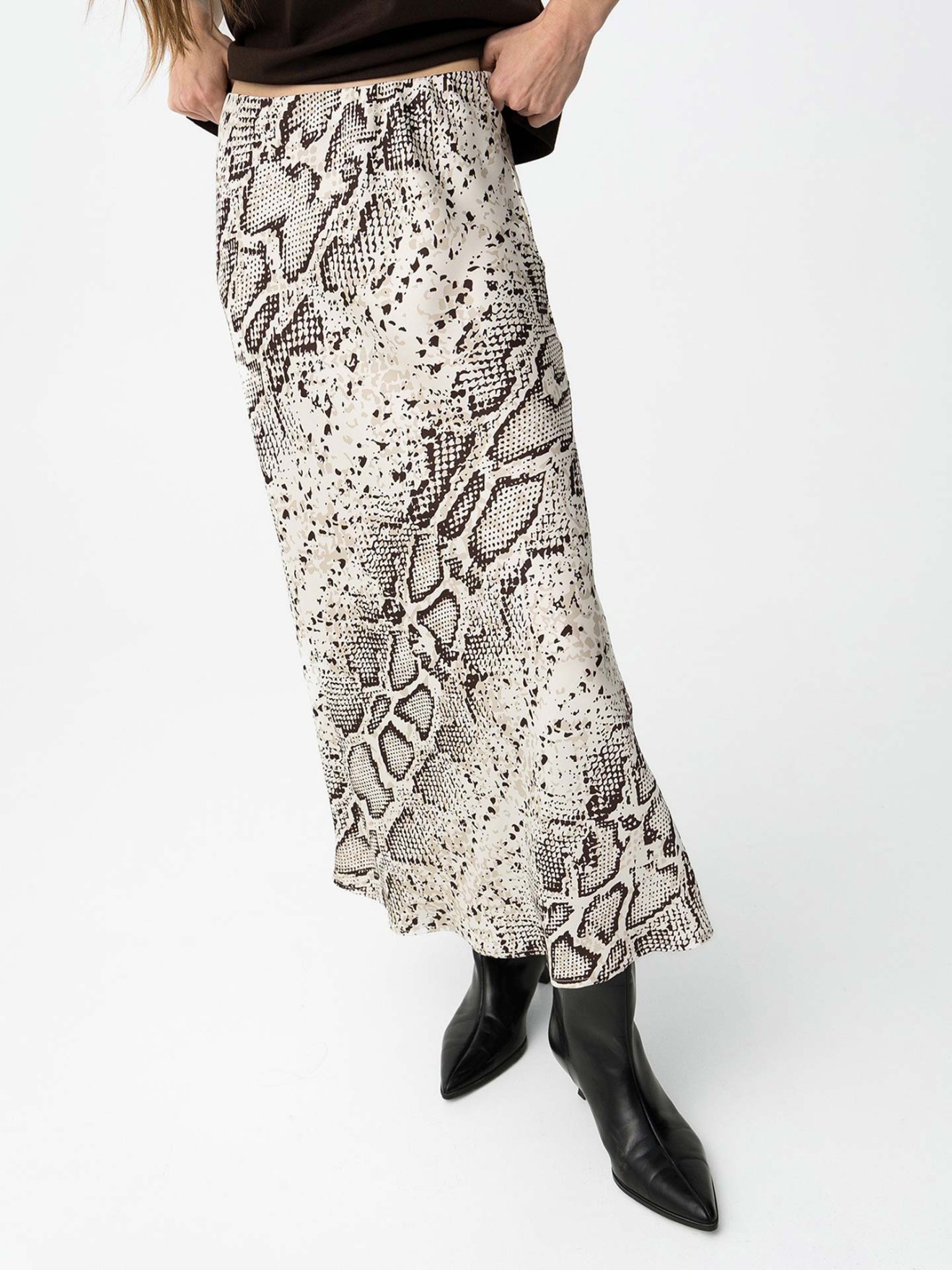 Saia Midi Fluida Acetinada