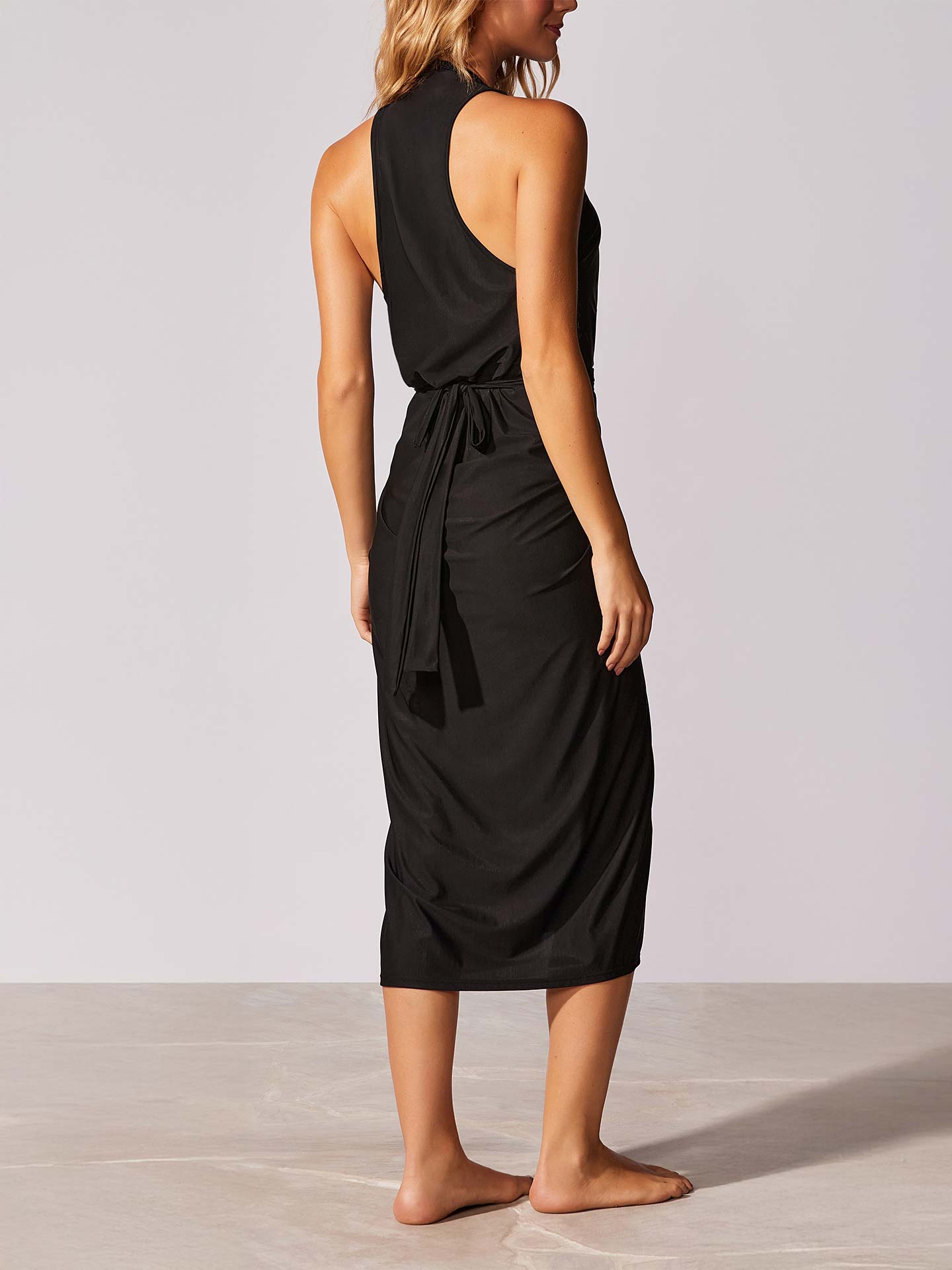 Vestido de Praia com Nó Frontal