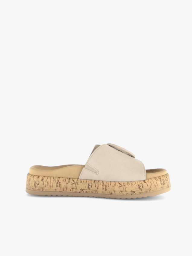 Chinelas de Plataforma em Camurça