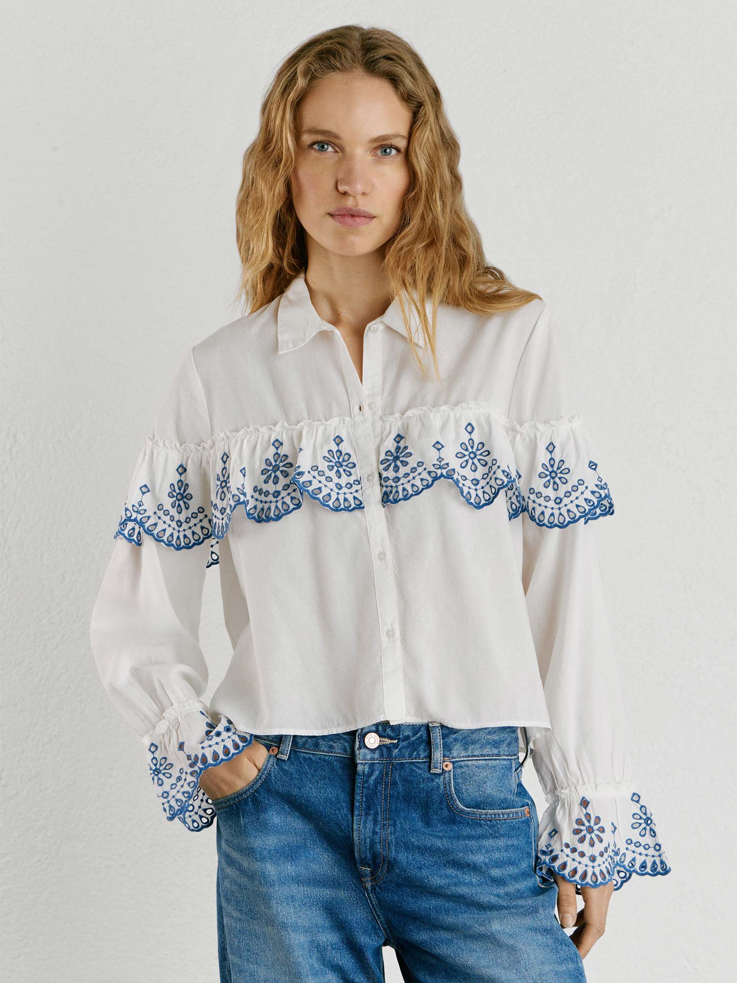 Camisa Abalonada com Folhos