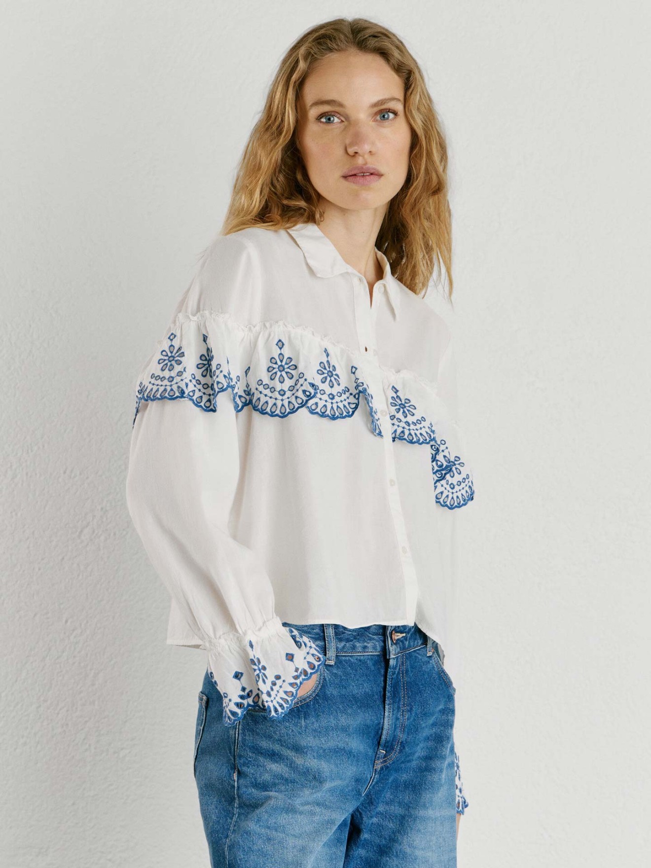 Camisa Abalonada com Folhos