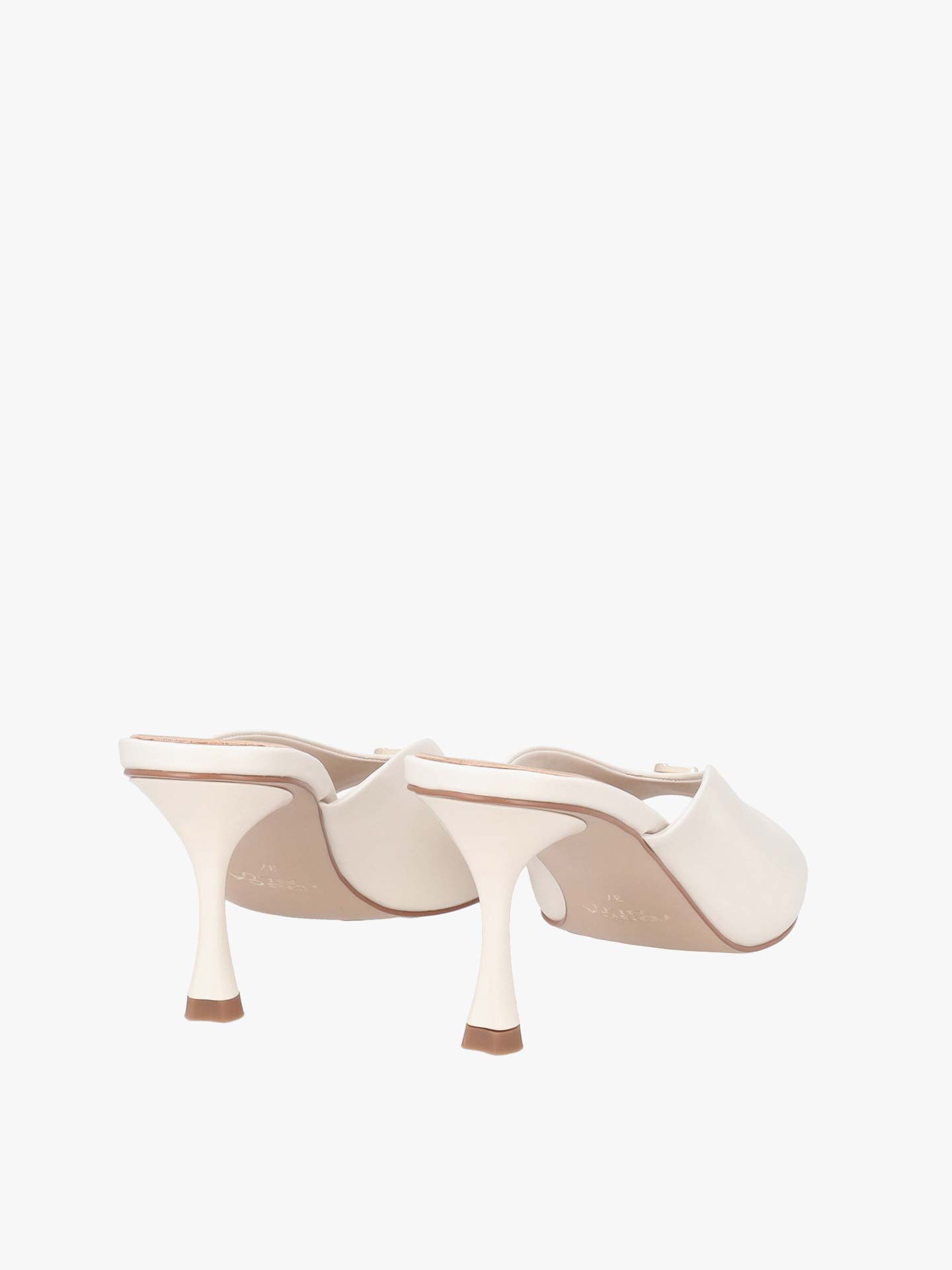 Mules em Pele