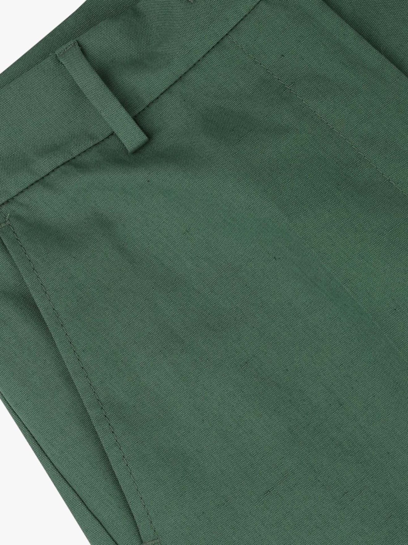 Cal�as Cropped WKDZIRCONE