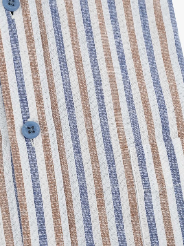 Camisa de Manga Curta às Riscas