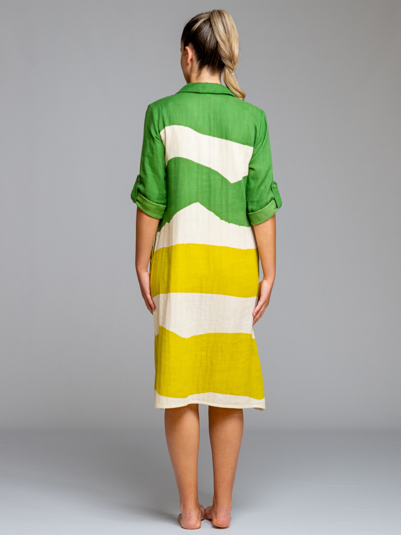 Vestido de Praia com Gola de Camisa