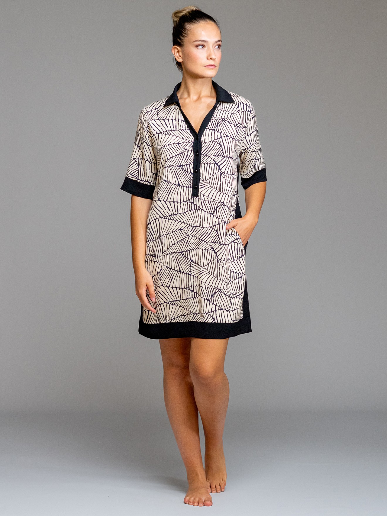 Vestido de Praia com Padr�o
