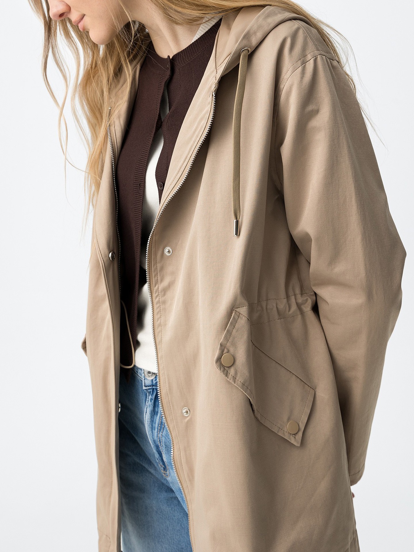 Parka com Capuz Ajustável