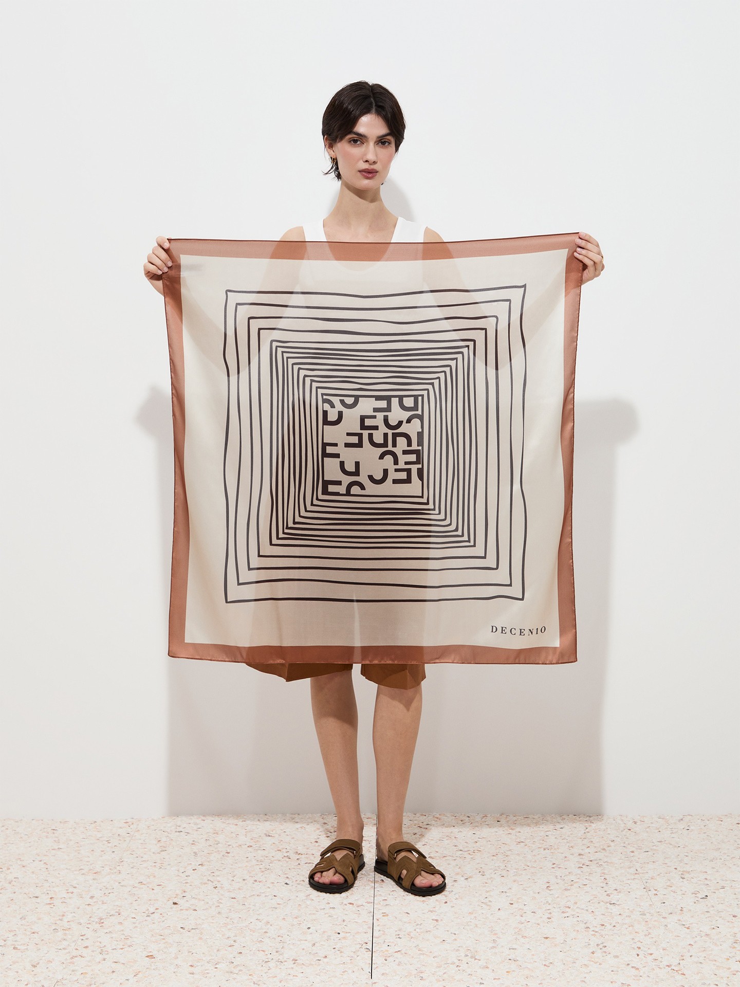 Lenço Quadrado com Estampado