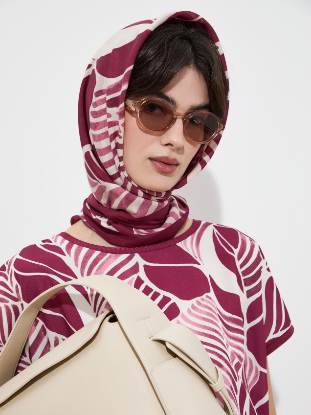 Lenço Quadrado com Estampado