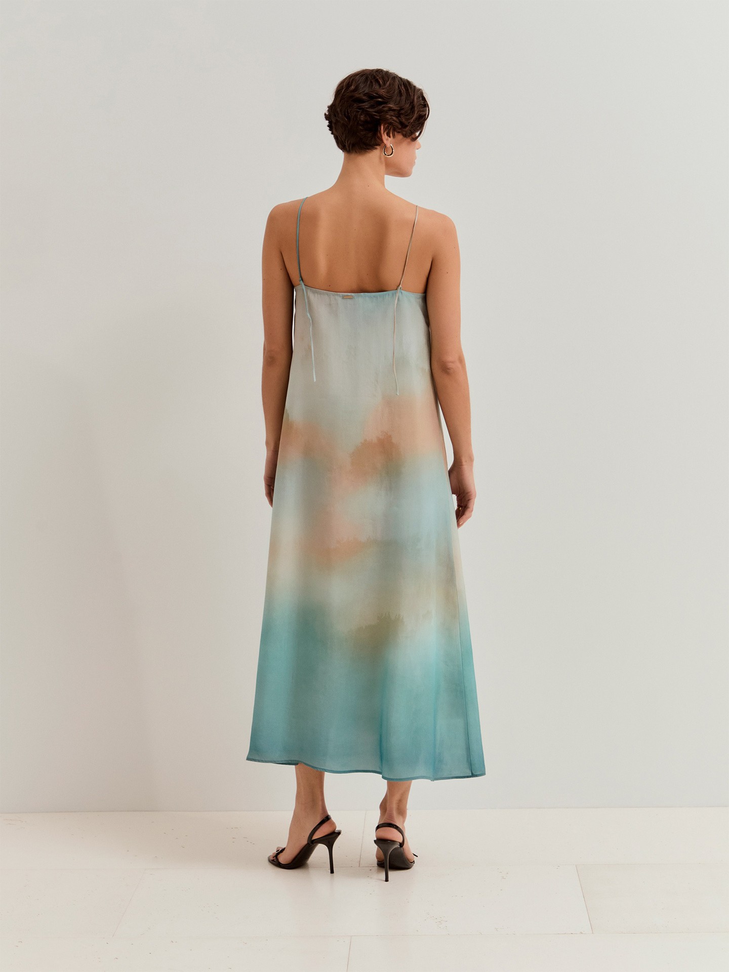Vestido Comprido de Alças Finas