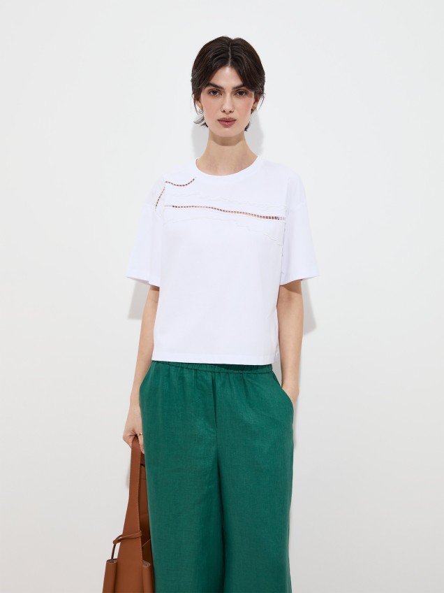 T-shirt com Missangas e Bordados