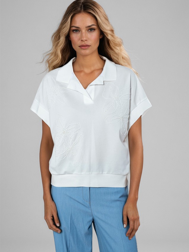 Polo com Bordado Floral