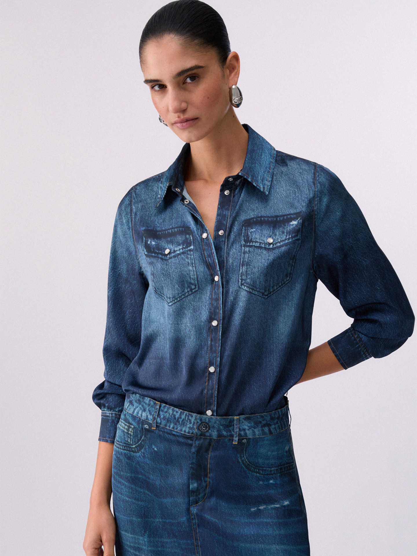 Camisa de Cetim Estampada