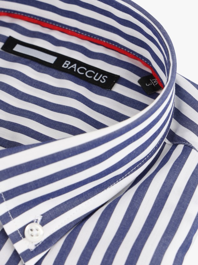 Camisa de Manga Curta às Riscas