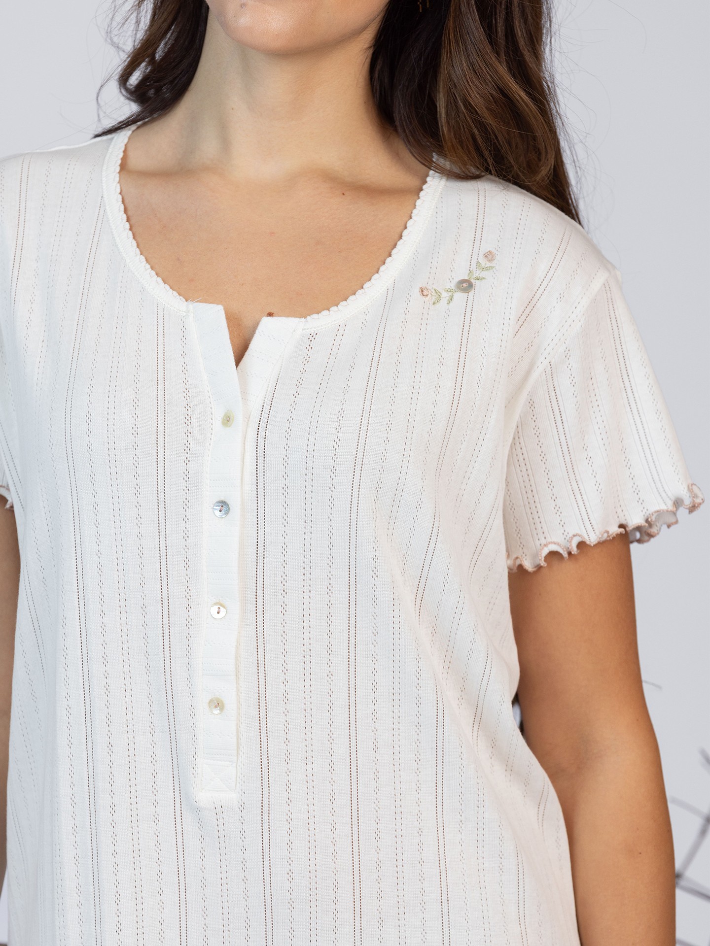 Camisa de Noite com Bordado