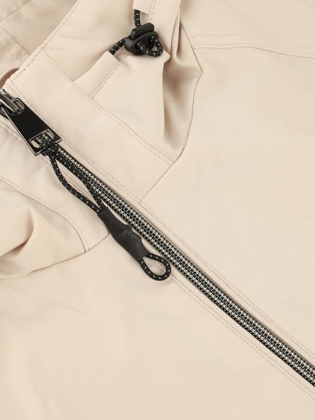 Parka Técnica com Capuz
