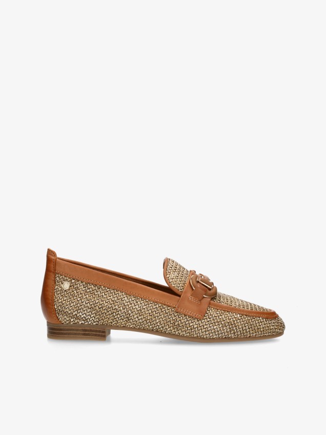 Mocassins em Ráfia Entrançada