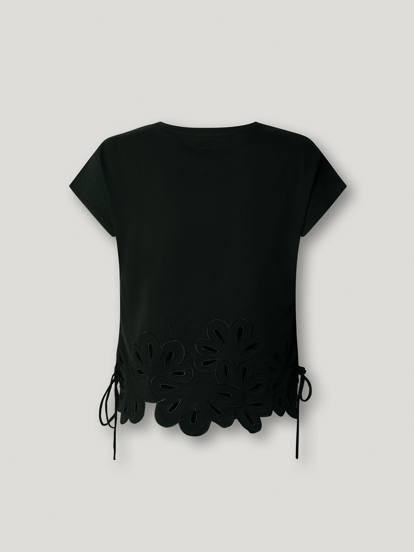 T-shirt com Bainha de Flores Recortadas
