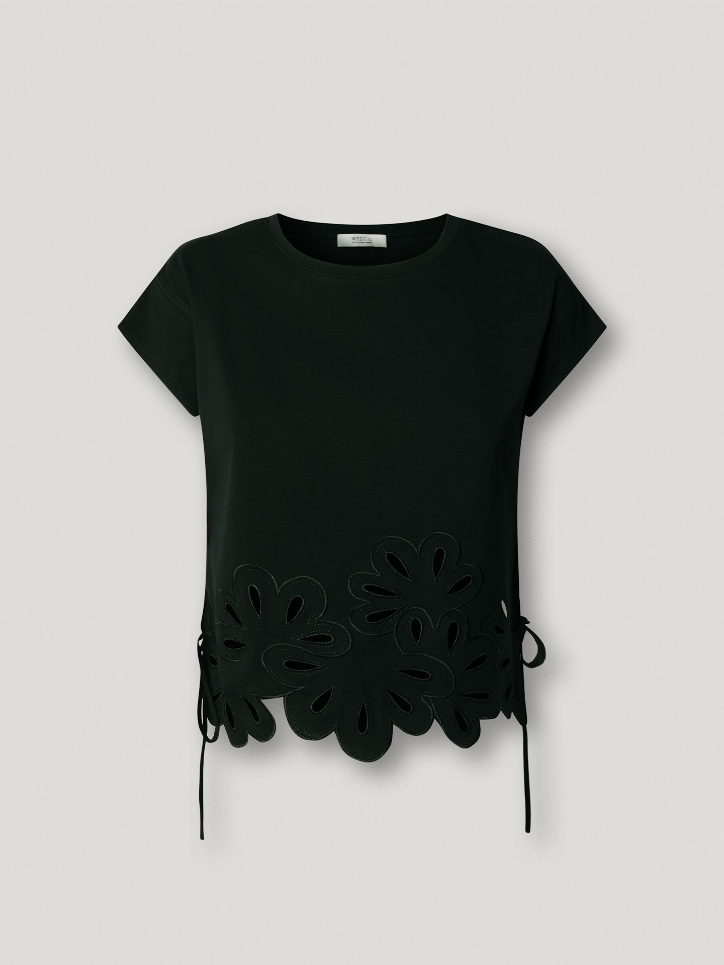 T-shirt com Bainha de Flores Recortadas