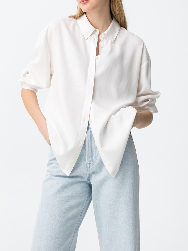 Camisa de Corte Largo �s Riscas