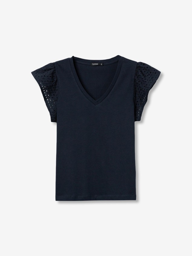 T-shirt com Decote em V