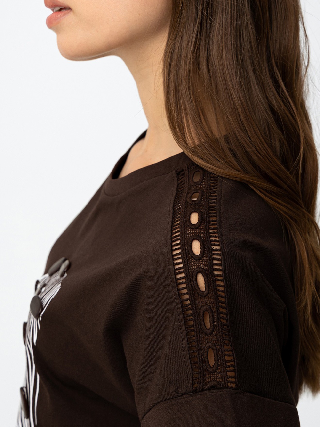 T-shirt com Estampado e Renda