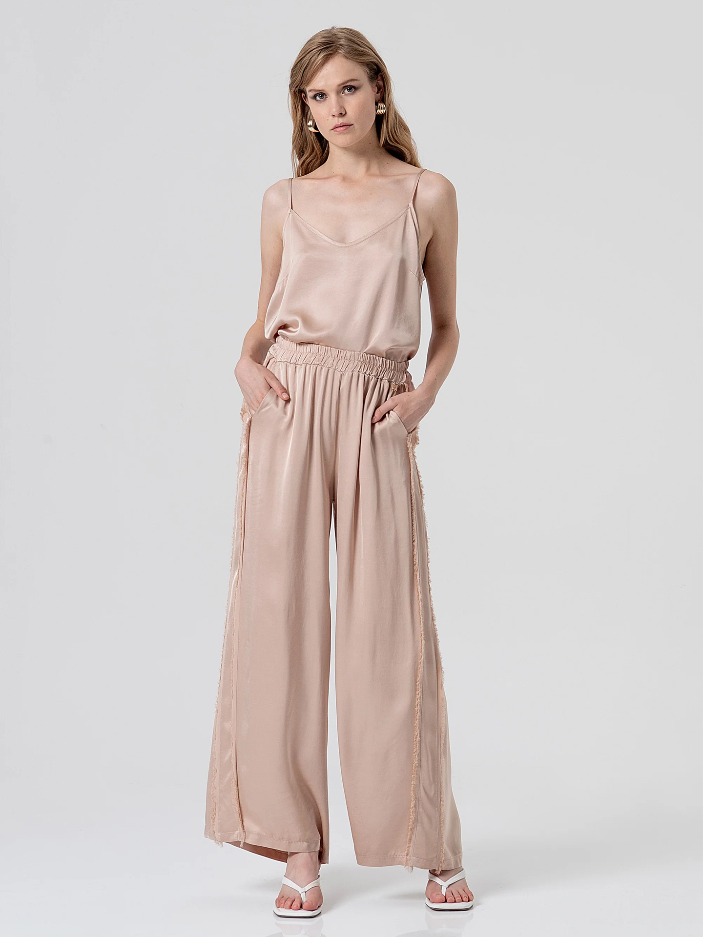 Calça Larga Fluida
