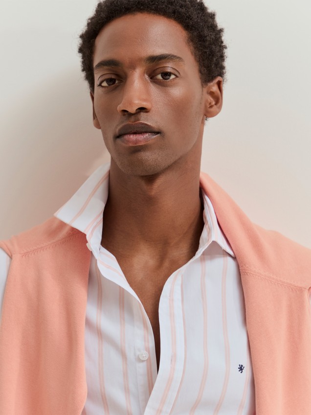 Camisa às Riscas