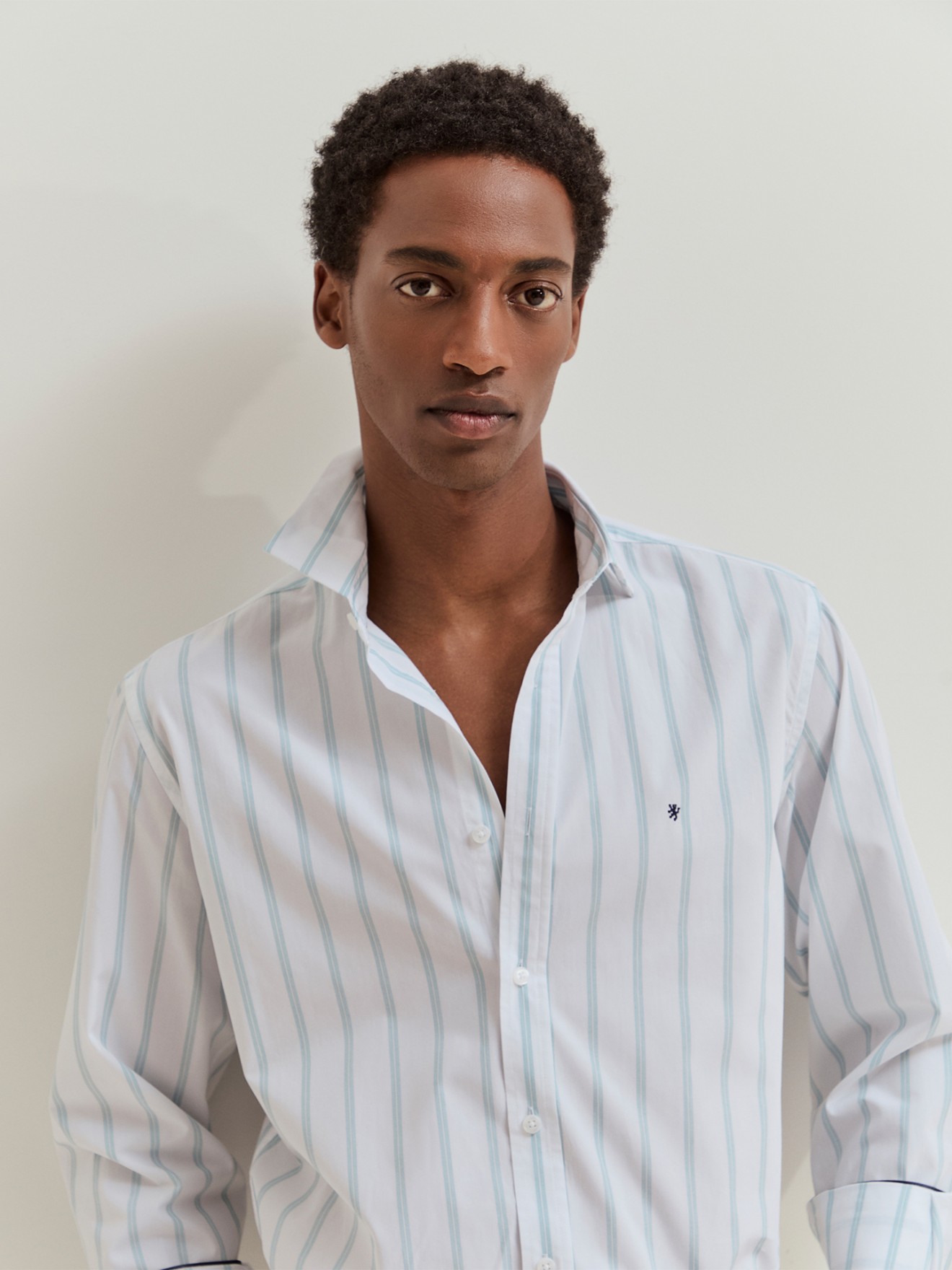 Camisa �s Riscas