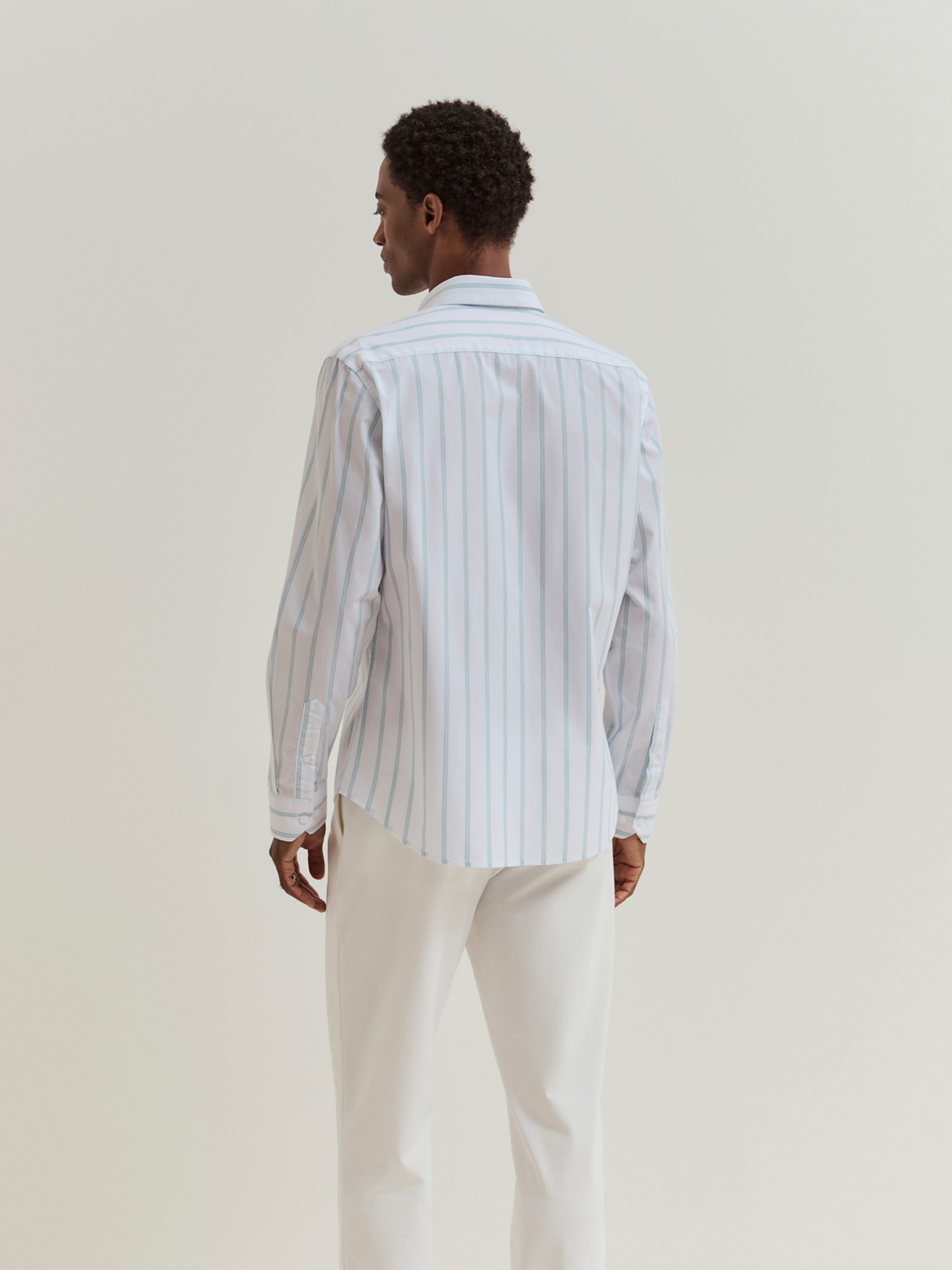 Camisa �s Riscas