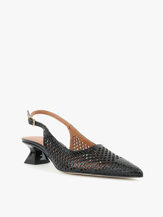 Sapatos Slingback em Pele Perfurada