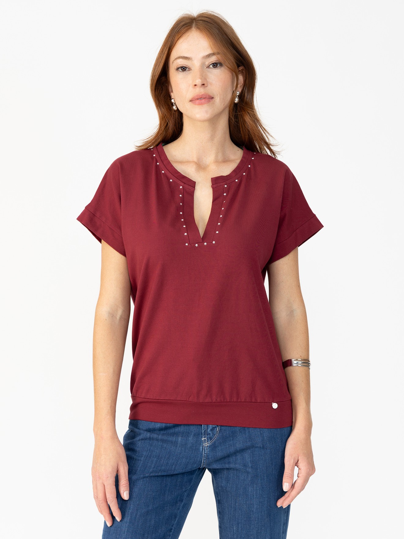 Camisola com Decote em V e Tachas
