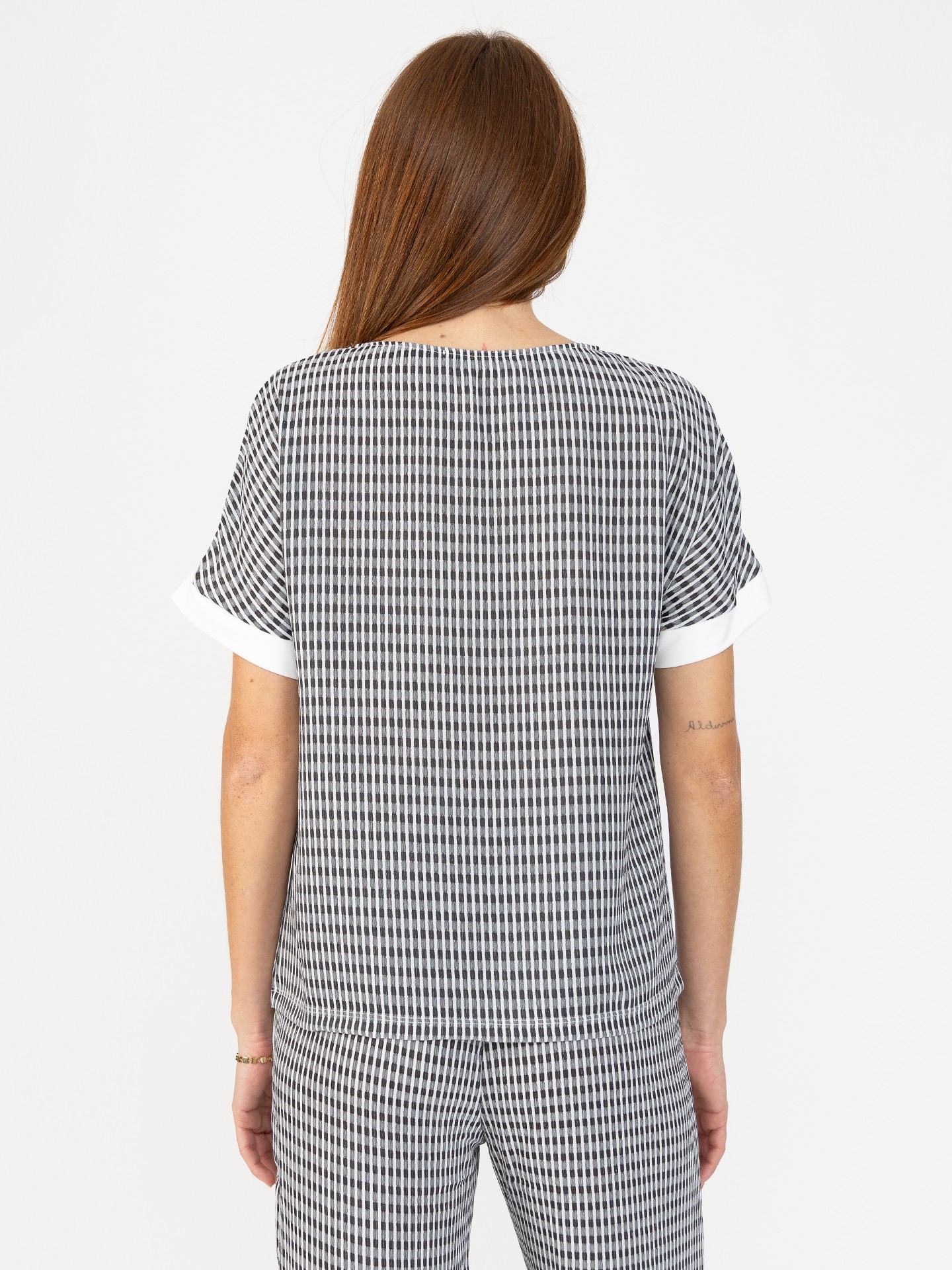 Blusa com Padrão de Riscas