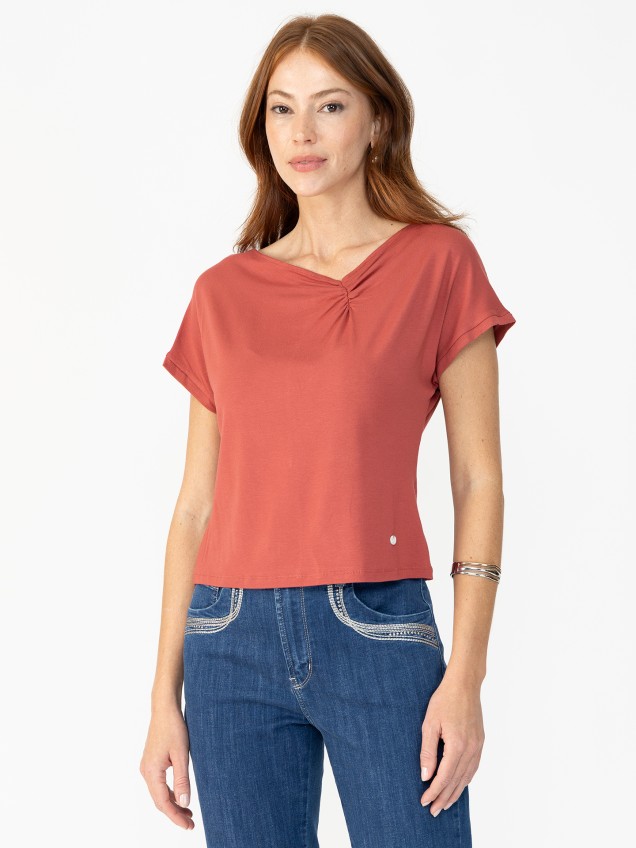 Blusa com Decote Franzido