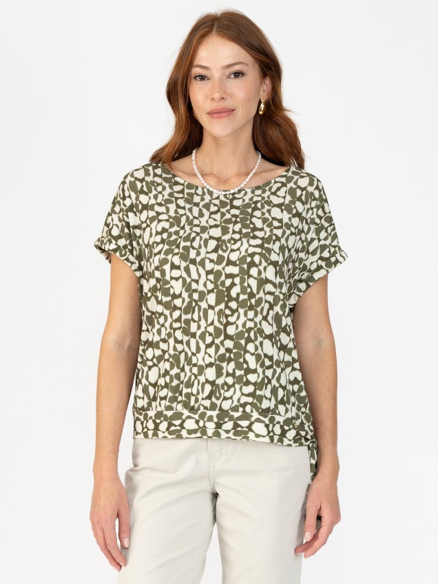 Blusa com N� Lateral