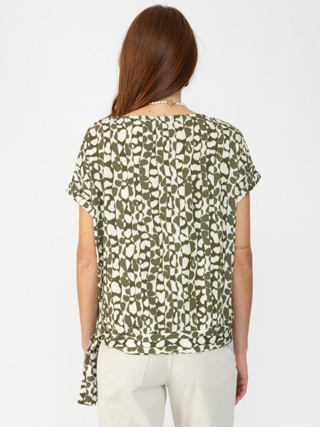 Blusa com Nó Lateral