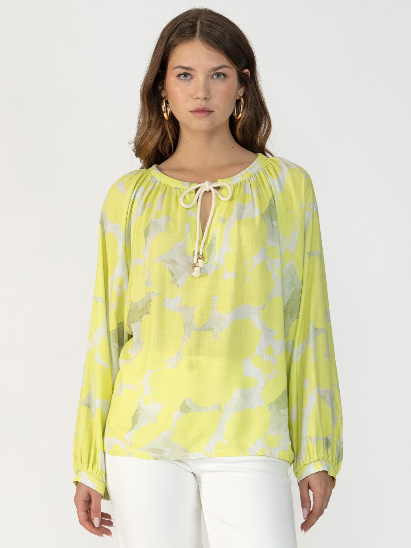 Blusa Estampada com Decote de Atilho