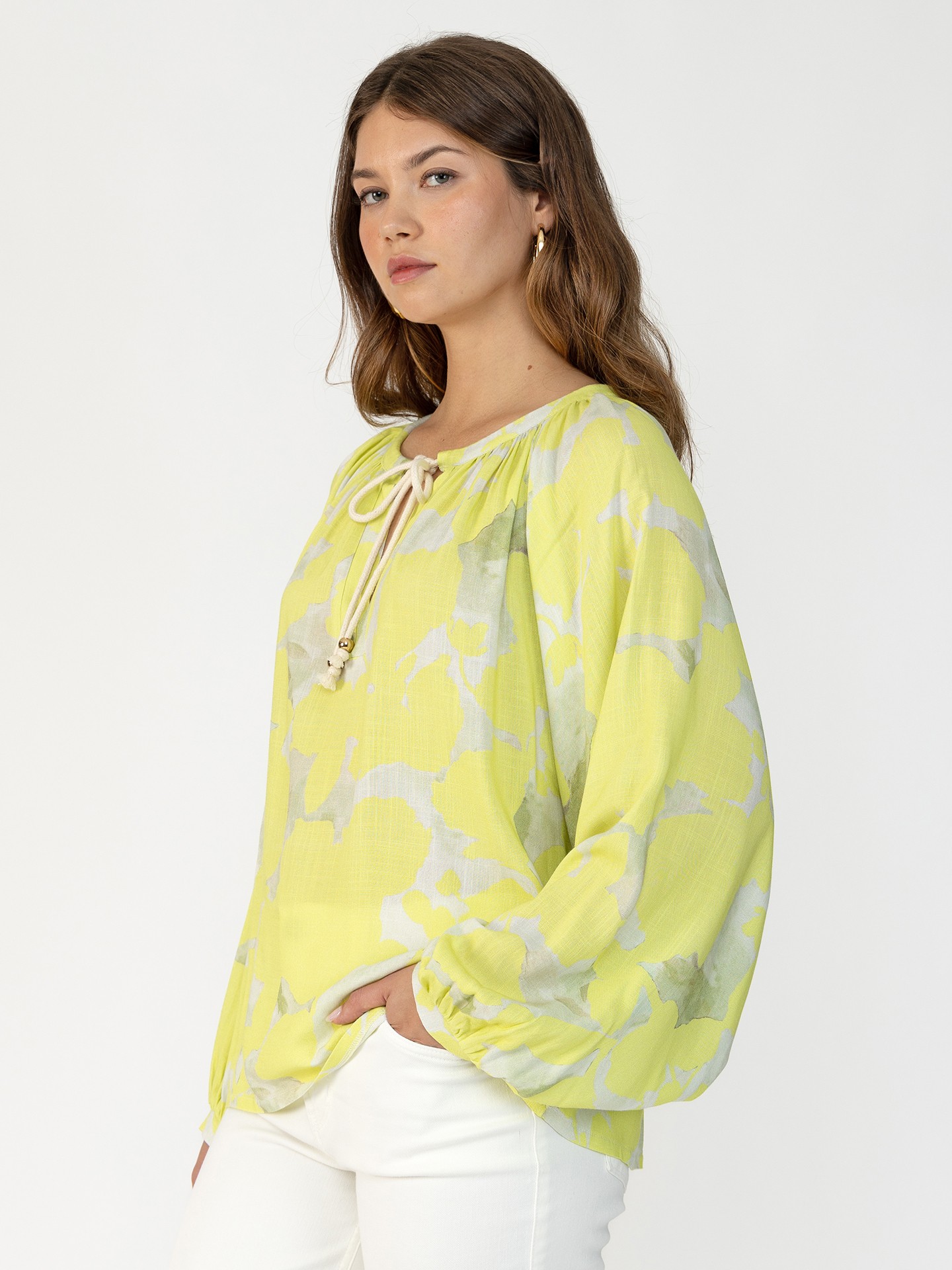Blusa Estampada com Decote de Atilho