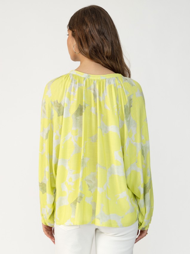 Blusa Estampada com Decote de Atilho