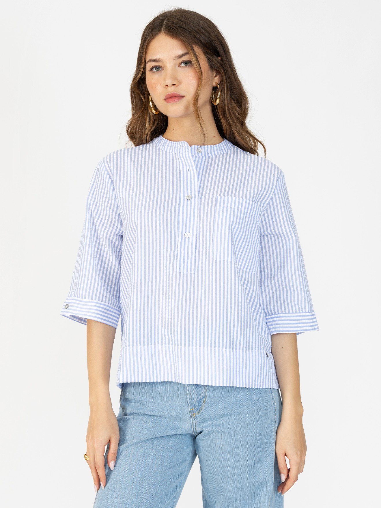 Camisa �s Riscas com Gola Mandarim