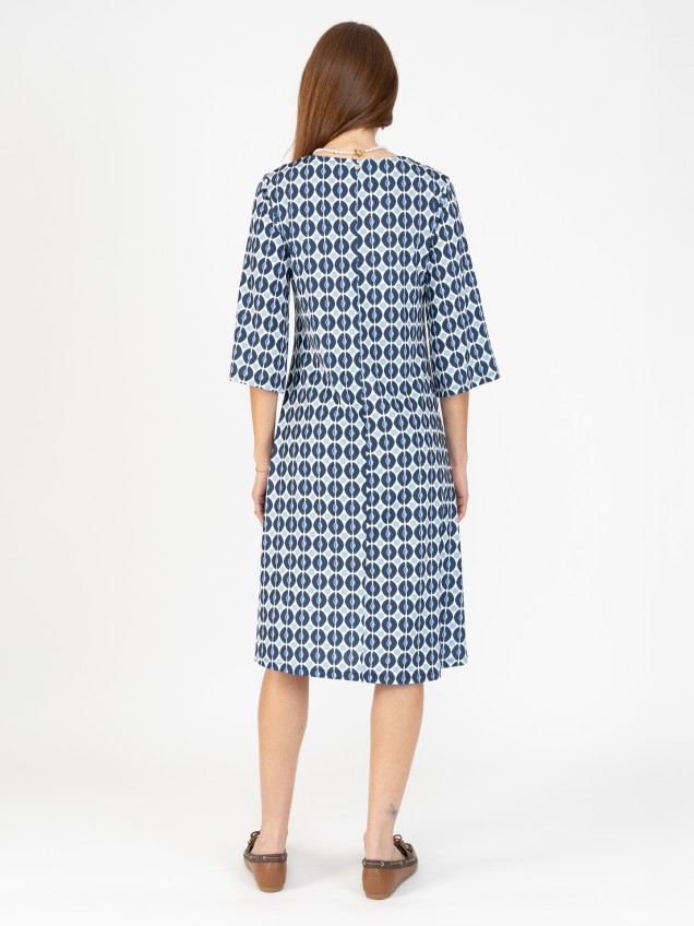 Vestido com Padrão Geométrico