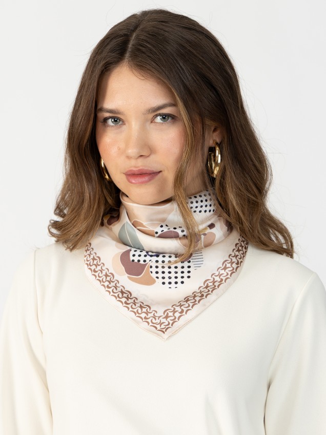 Lenço Quadrado Estampado