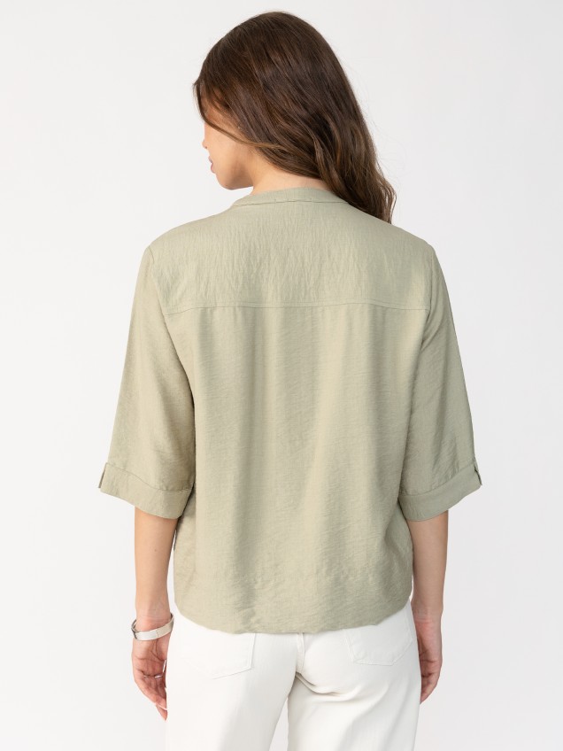 Blusa com Gola Mao