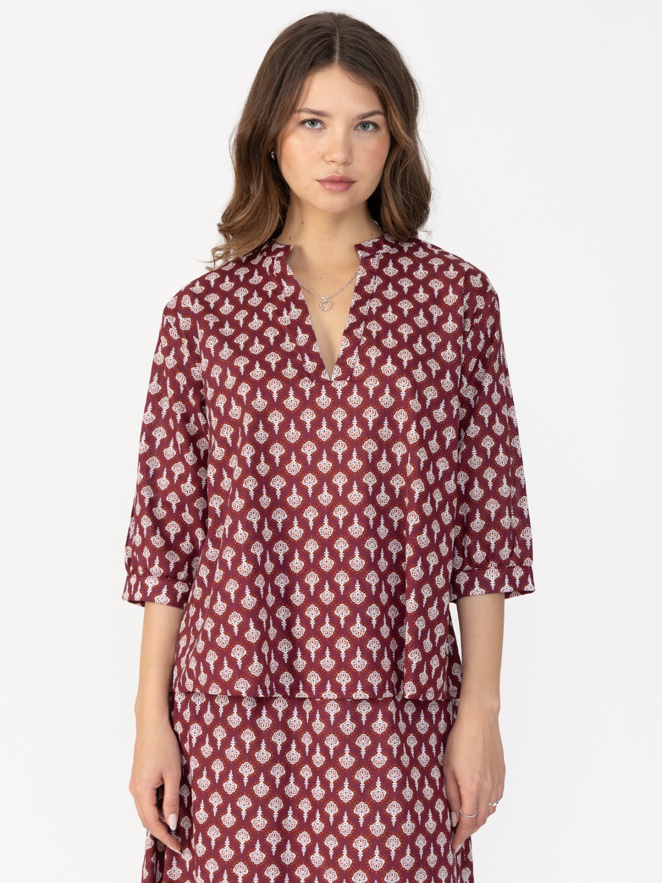 Blusa Estampada com Decote em V