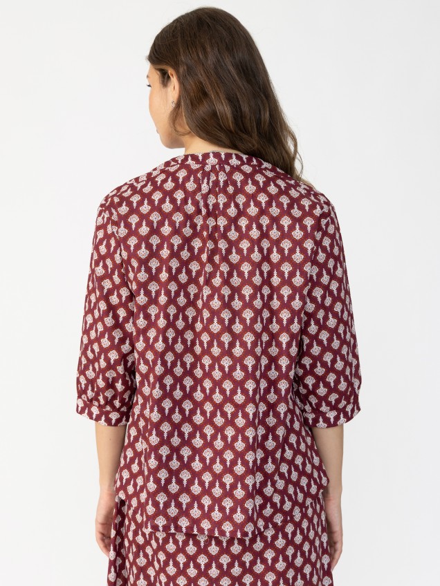 Blusa Estampada com Decote em V