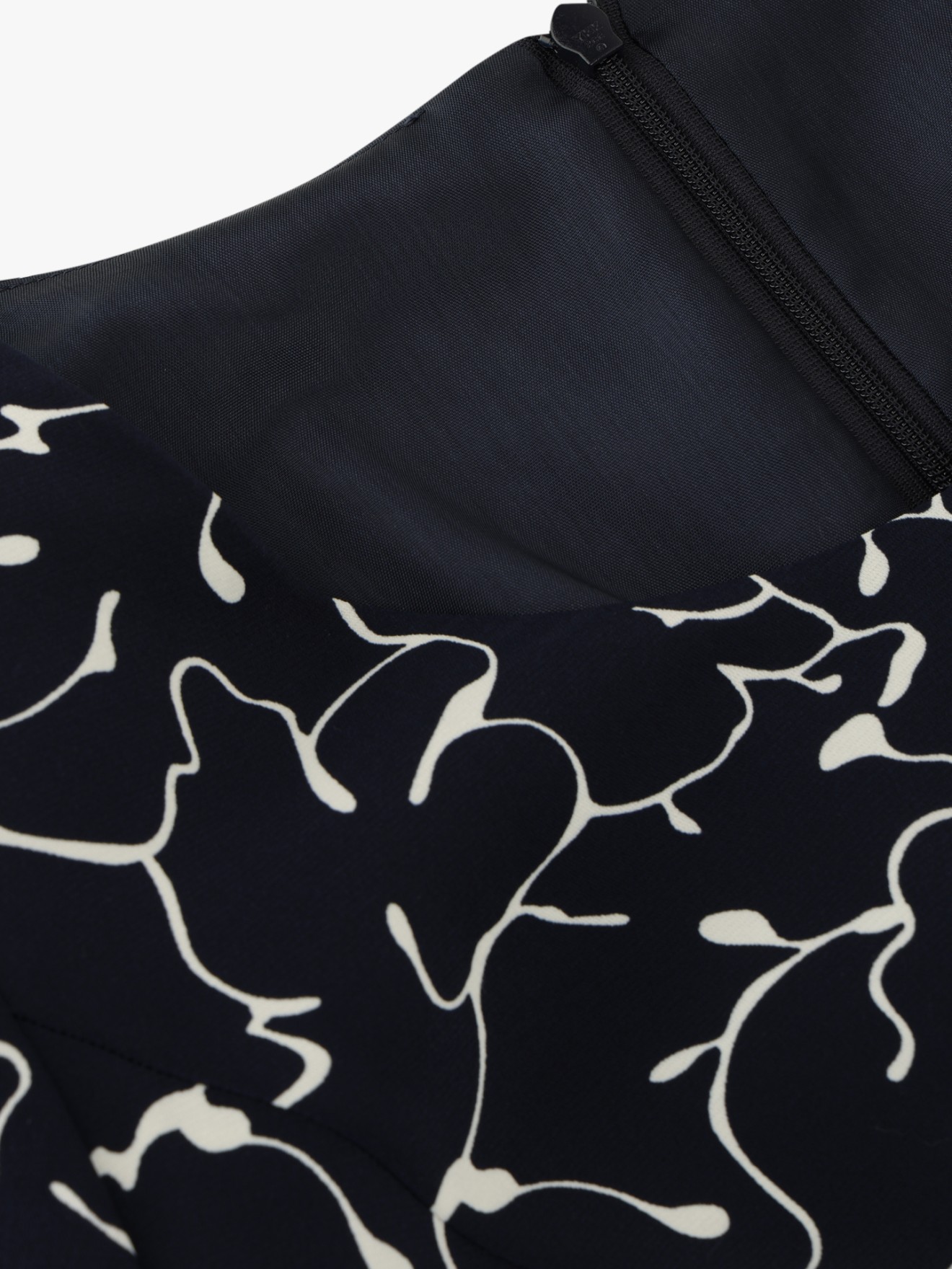 Vestido com Faixa na Cintura