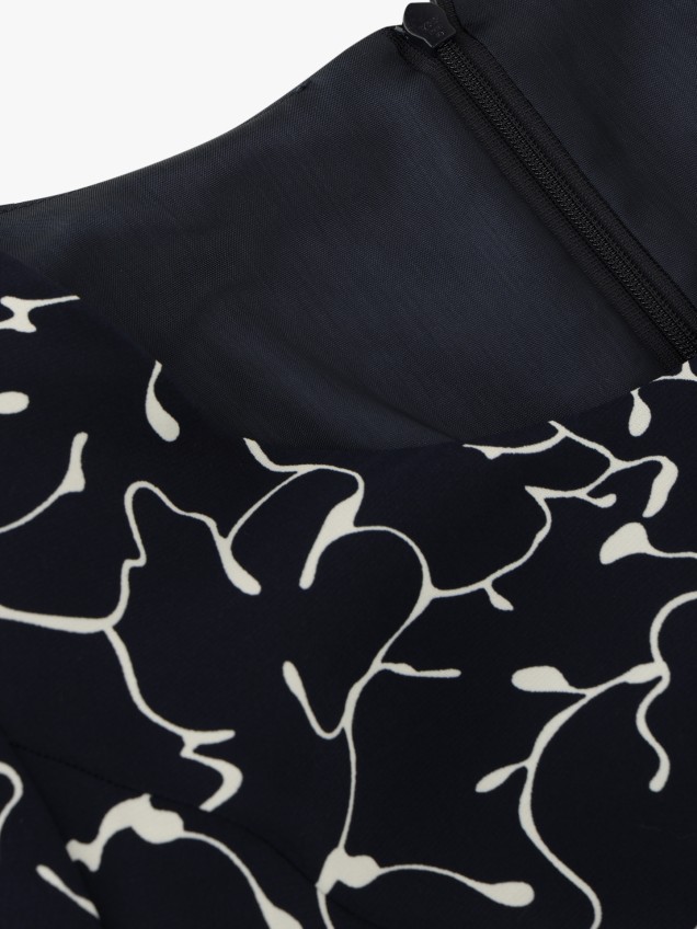 Vestido com Faixa na Cintura