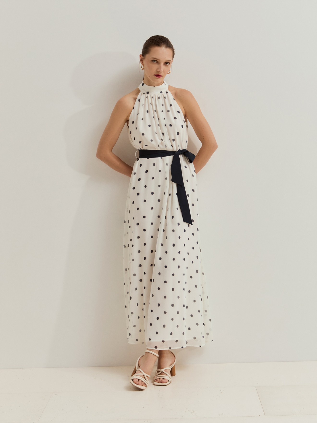 Vestido Comprido com Decote Halter